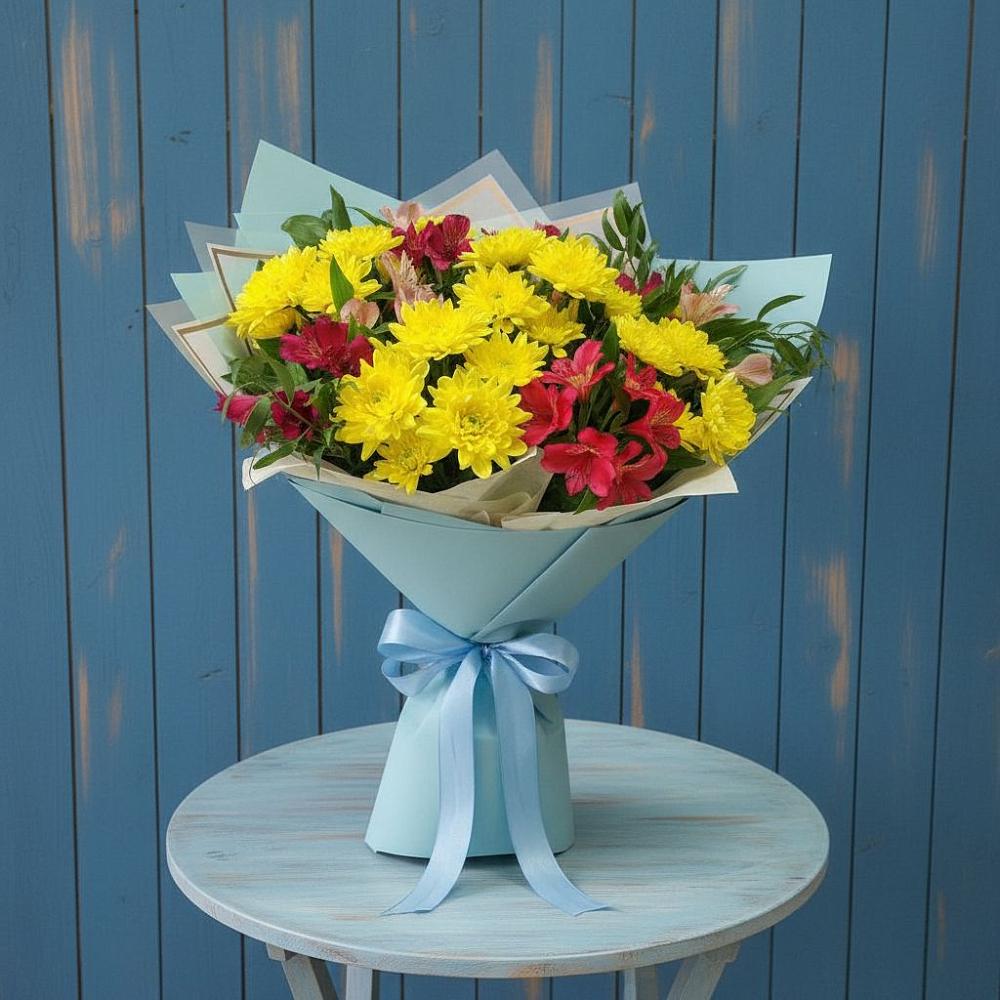 Букет цветов из: Альстромерии и Хризантемы в Родине