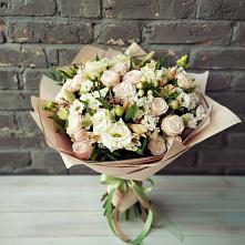 Букет цветов из:  Альстромерии, Розы и Хризантемы в Родине