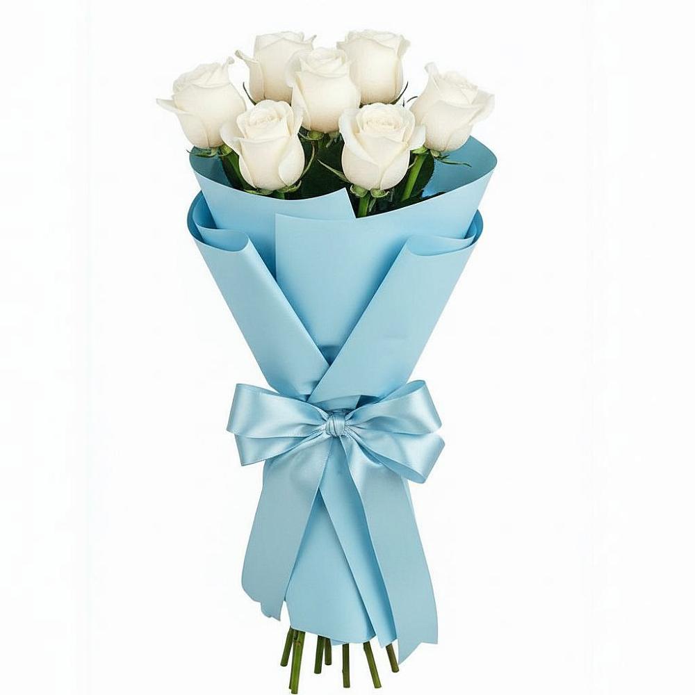 Букет 7 белых роз Проуд в Родине