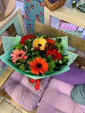 Букет цветов из:  Герберы, Хризантемы и Альстромерии #REPLACE_PRED# Родине