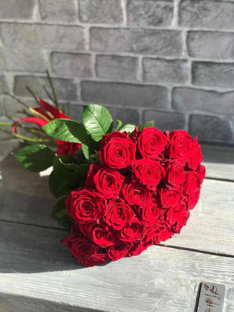 Букет Красные розы Фридом в Родине