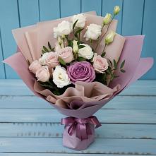 Букет цветов из:  Розы и Лизиантусы в Родине
