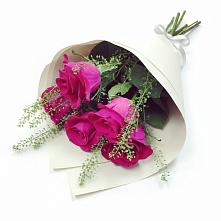 Букет цветов из:  Розы в Родине