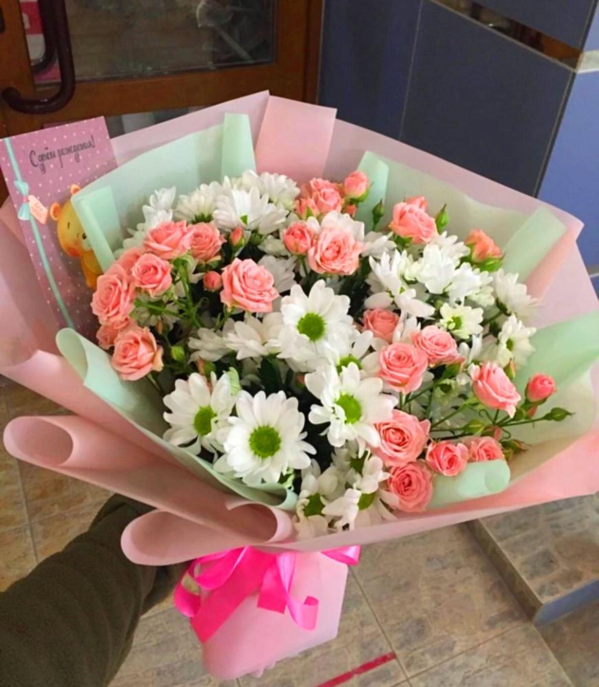 Букет цветов из: Розы и Хризантемы в Родине