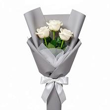 Букет 3 белые розы в Родине