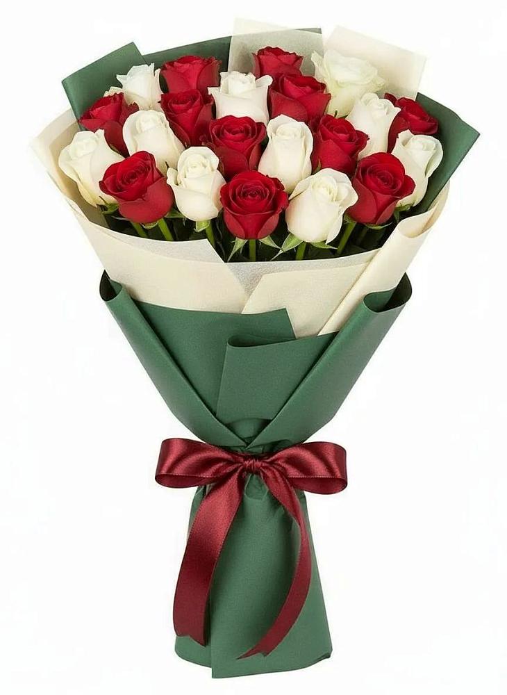 Букет Микс из красных и белых роз в Родине