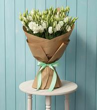 Букет цветов из:  Лизиантусы в Родине