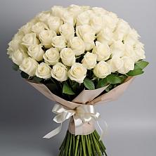 Букет 101 беля роза Белоснежка в Родине