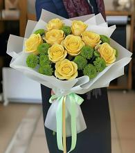 Букет цветов из:  Хризантемы и Розы в Родине
