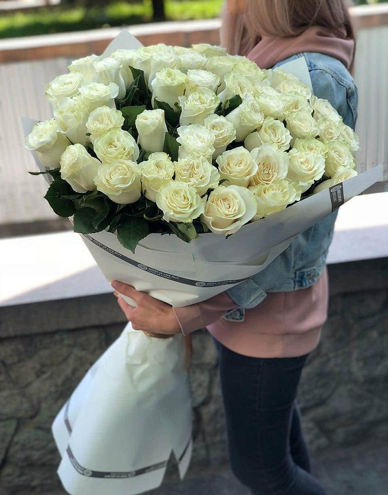 35 Белых роз в Родине Букет 35 Белых роз в Родине