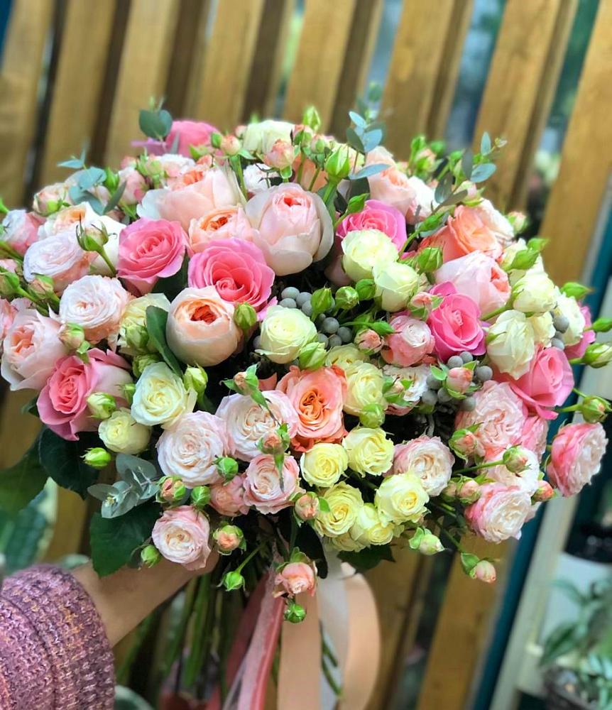 Букет цветов из: Розы в Родине