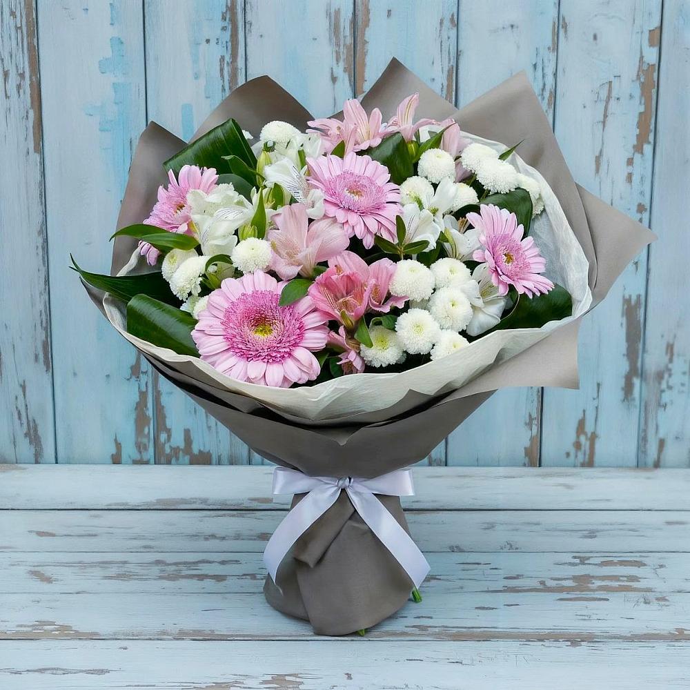 Букет цветов из: Герберы, Альстромерии и Хризантемы в Родине