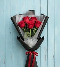 Букет цветов из:  Розы в Родине
