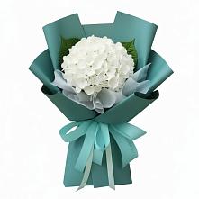Букет цветов из:  Гортензия в Родине